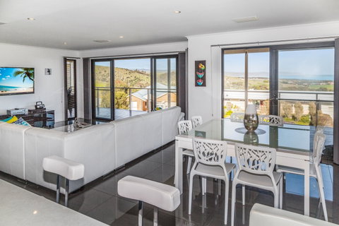 Stunning On Stacey - Hervey Bay Accommodation 5