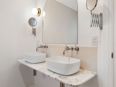 Sunset Beach - Summer Breeze - Hervey Bay Accommodation 3