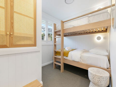 Sunset Beach - Summer Breeze - Hervey Bay Accommodation 5