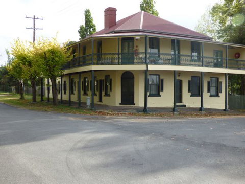 Tenterfield Lodge Caravan Park - Hervey Bay Accommodation 0
