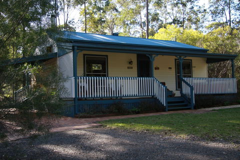 Telegraph Retreat Cottages - Hervey Bay Accommodation 1