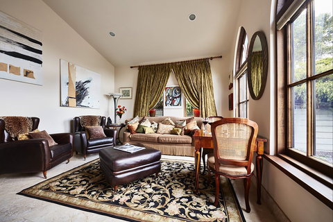 The Church House Gourmet Retreat - Hervey Bay Accommodation 2