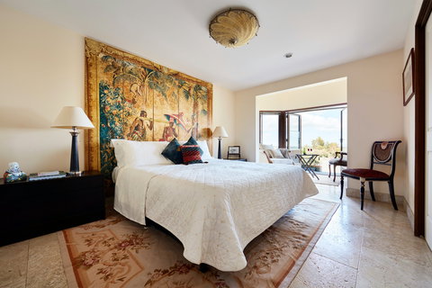 The Church House Gourmet Retreat - Hervey Bay Accommodation 6