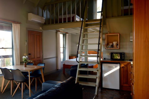 The Great Ocean Road Cottages And Backpackers - Hervey Bay Accommodation 6