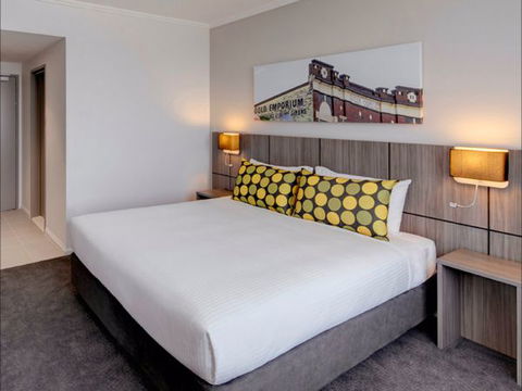 Travelodge Hotel Bankstown Sydney - Hervey Bay Accommodation 1