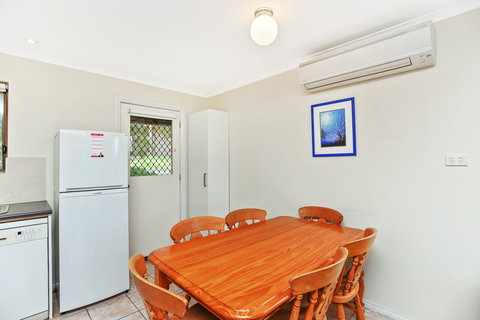 Unit 3, 5-/ Surf Avenue, Carrickalinga - Tourism Hervey Bay 4