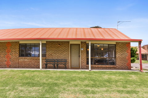 Unit 3, 5-/ Surf Avenue, Carrickalinga - Tourism Hervey Bay 6