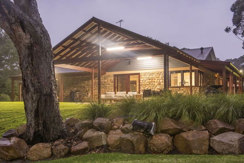 WA HomeStay - Hervey Bay Accommodation 0