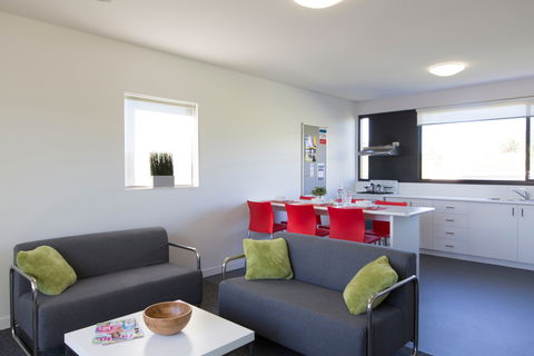 Western Sydney University Village Campbelltown - Tourism Hervey Bay 2