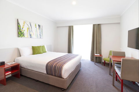 Abode Narrabundah - Hervey Bay Accommodation 1