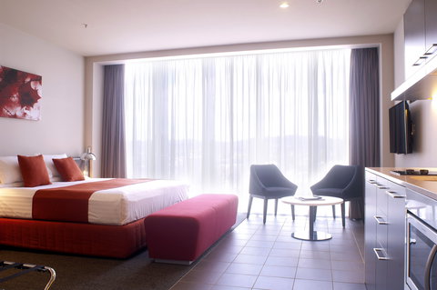 Abode Woden - Hervey Bay Accommodation 0