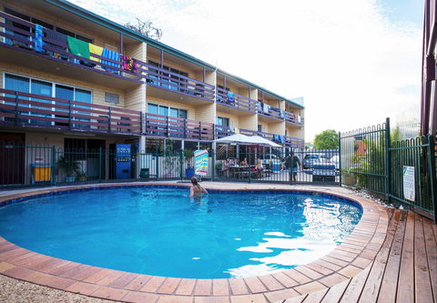 Airlie Beach YHA - Hervey Bay Accommodation 7