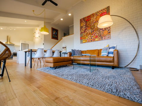 ArtHouse Freycinet - Tourism Hervey Bay 1