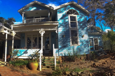 Blue Peace: Blue Mountains Home - Hervey Bay Accommodation 0