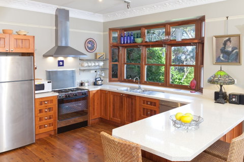 Blue Peace: Blue Mountains Home - Hervey Bay Accommodation 2
