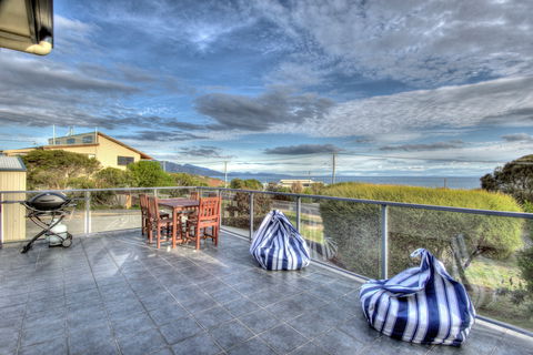 Blue Waves - Hervey Bay Accommodation 0