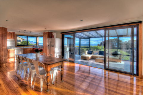Blue Waves - Hervey Bay Accommodation 3