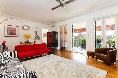 Boutique Apartment Redfern - Hervey Bay Accommodation 2