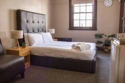 Campsie Hotel - Hervey Bay Accommodation 0
