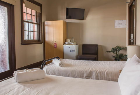 Campsie Hotel - Hervey Bay Accommodation 3