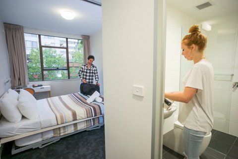 Canberra City YHA - Hervey Bay Accommodation 5
