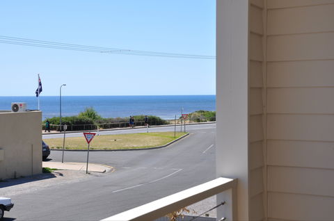 Century 21 SouthCoast: Bayside Aldinga Beach - Hervey Bay Accommodation 9