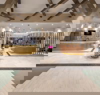 Deco Hotel Canberra - Hervey Bay Accommodation