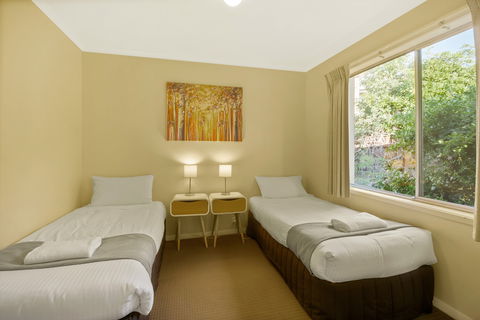 Eagle Heights Holiday Units - Scenic Unit - Hervey Bay Accommodation 3