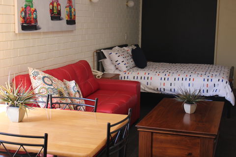 Esk Wivenhoe Motor Inn - Hervey Bay Accommodation 0