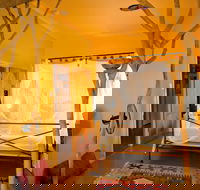 Eternity Springs Art Farm Bed and Breakfast - Hervey Bay Accommodation