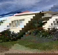 Fairview Bed and Breakfast Cottage - Hervey Bay Accommodation