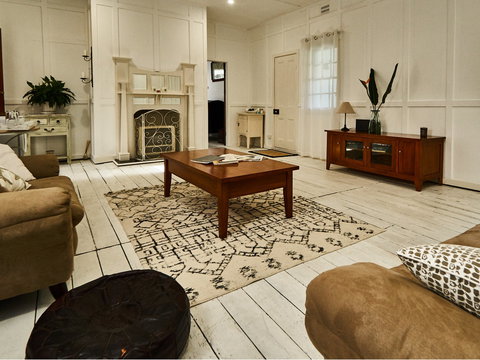 Glenellyn House - Servants Quarters - Hervey Bay Accommodation 3