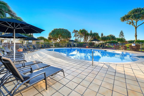 Golden Riviera Beach Resort - Hervey Bay Accommodation 1
