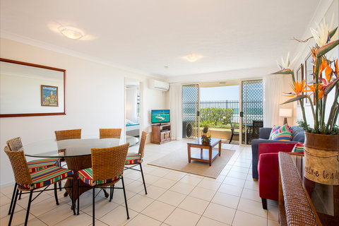 Golden Riviera Beach Resort - Hervey Bay Accommodation 3