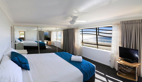 Golden Riviera Beach Resort - Hervey Bay Accommodation 9