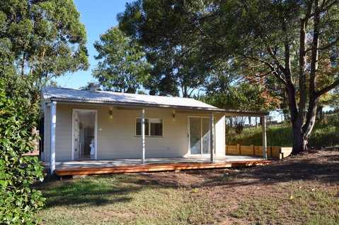 Golden Wattle - Kiaroo - Hervey Bay Accommodation 1
