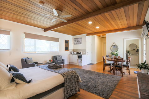 HAHNDORF LODGE - Tourism Hervey Bay 0