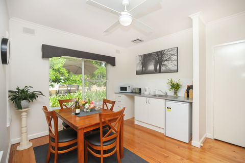 HAHNDORF LODGE - Tourism Hervey Bay 5