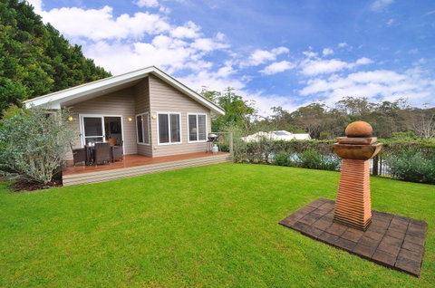 Hedgerow - Hervey Bay Accommodation 0