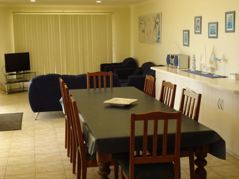 Larasa - Hervey Bay Accommodation 2