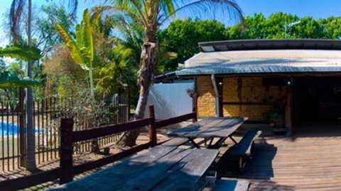 Lazy Lizard Caravan Park - Hervey Bay Accommodation 0