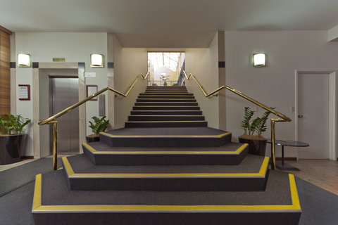 Madison Capital Executive Apartment Hotel - Hervey Bay Accommodation 1