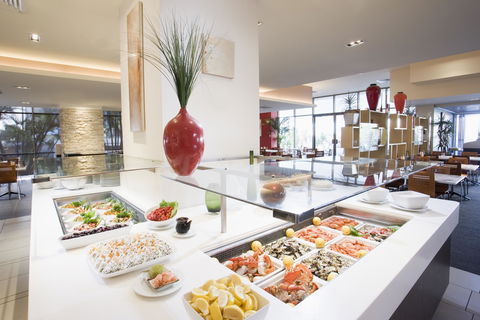 Mantra On View Hotel - Hervey Bay Accommodation 1