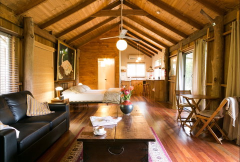 Mavis's Kitchen And Cabins - Hervey Bay Accommodation 0
