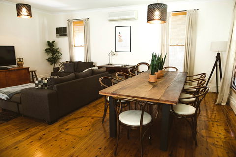 Morpeth Cottage - Hervey Bay Accommodation 1