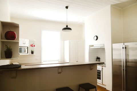 Morpeth Cottage - Hervey Bay Accommodation 6