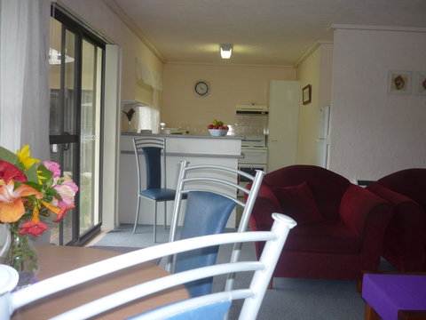 Ocean Drive Apartments - Hervey Bay Accommodation 5