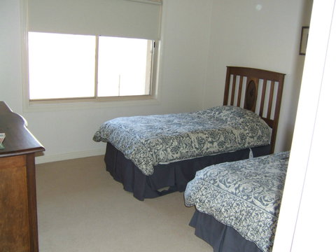 Overflow Cottages - Hervey Bay Accommodation 4