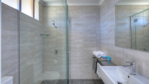 Paruna Motel - Hervey Bay Accommodation 2