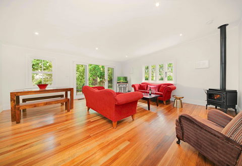 Poets Cottage - Hervey Bay Accommodation 0